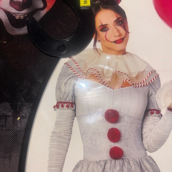 Spirit White and Red Halloween Pennywise  costume - Picture 3 of 4